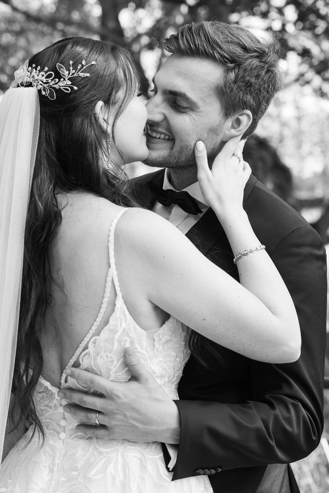 Wedding of Jennifer and Willem at Château De Raay in Baarlo, Netherlands — photograph 14