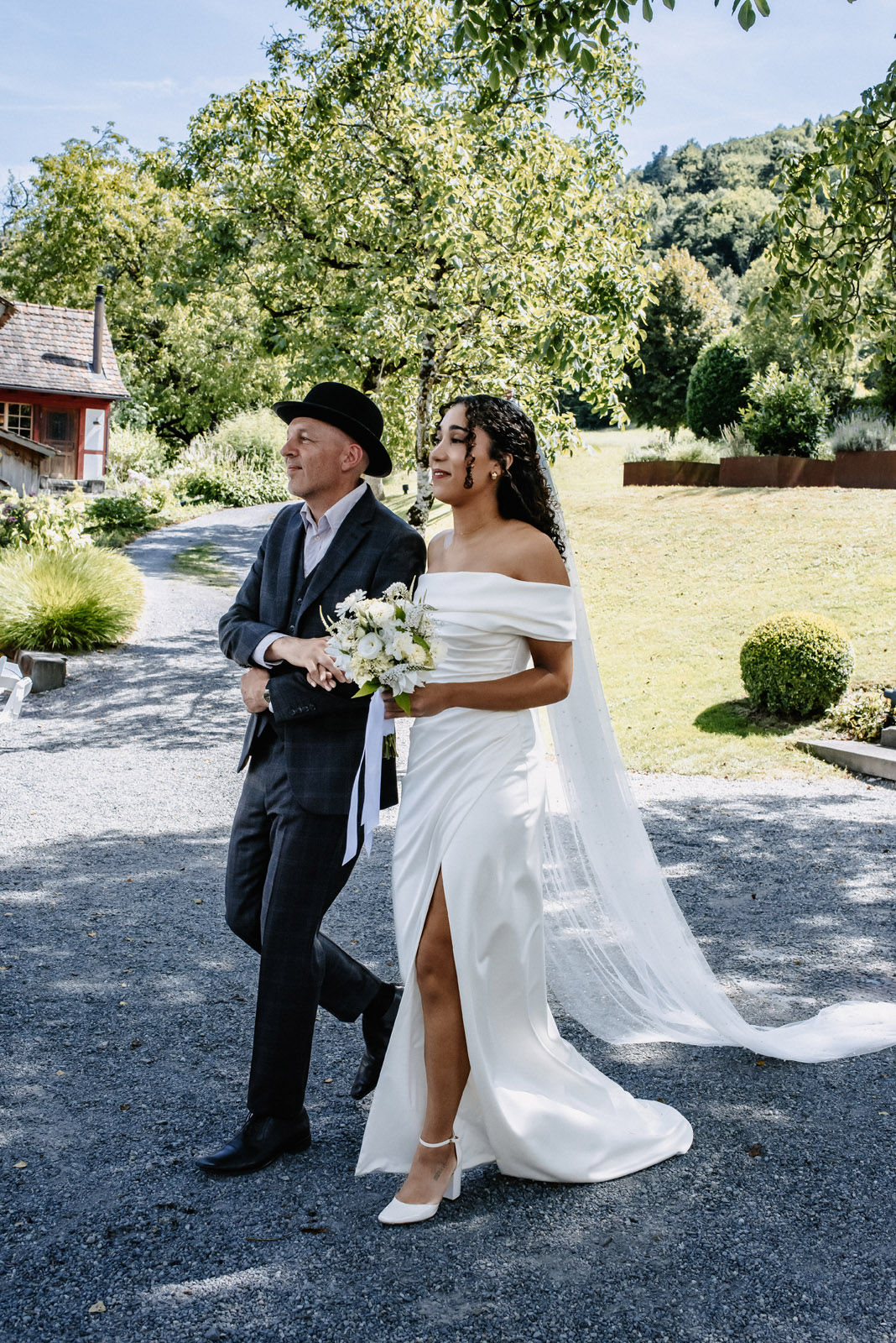Wedding of Elisa and Dominik by the Rhine in Diessenhofen, Switzerland — photograph 19
