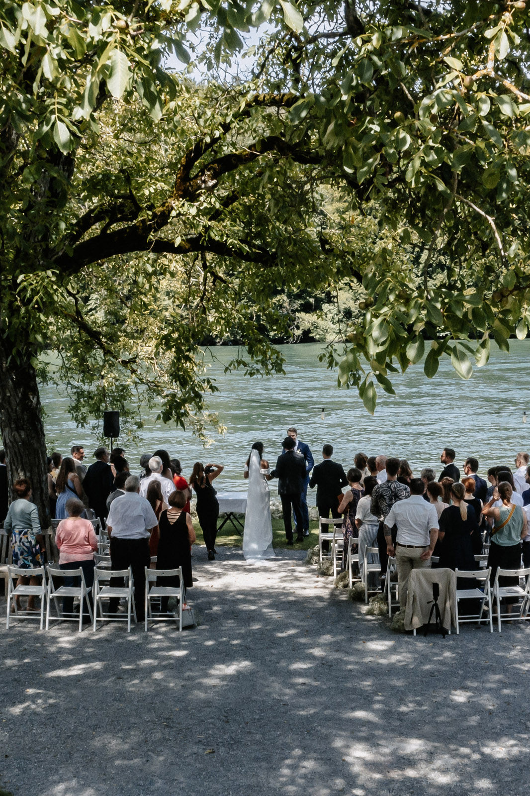 Wedding of Elisa and Dominik by the Rhine in Diessenhofen, Switzerland — photograph 22