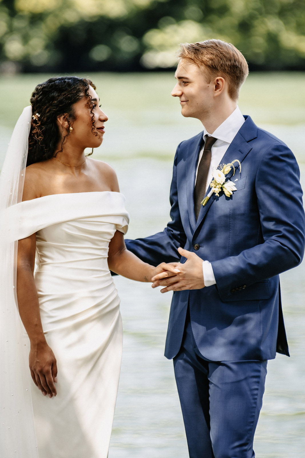 Wedding of Elisa and Dominik by the Rhine in Diessenhofen, Switzerland — photograph 24
