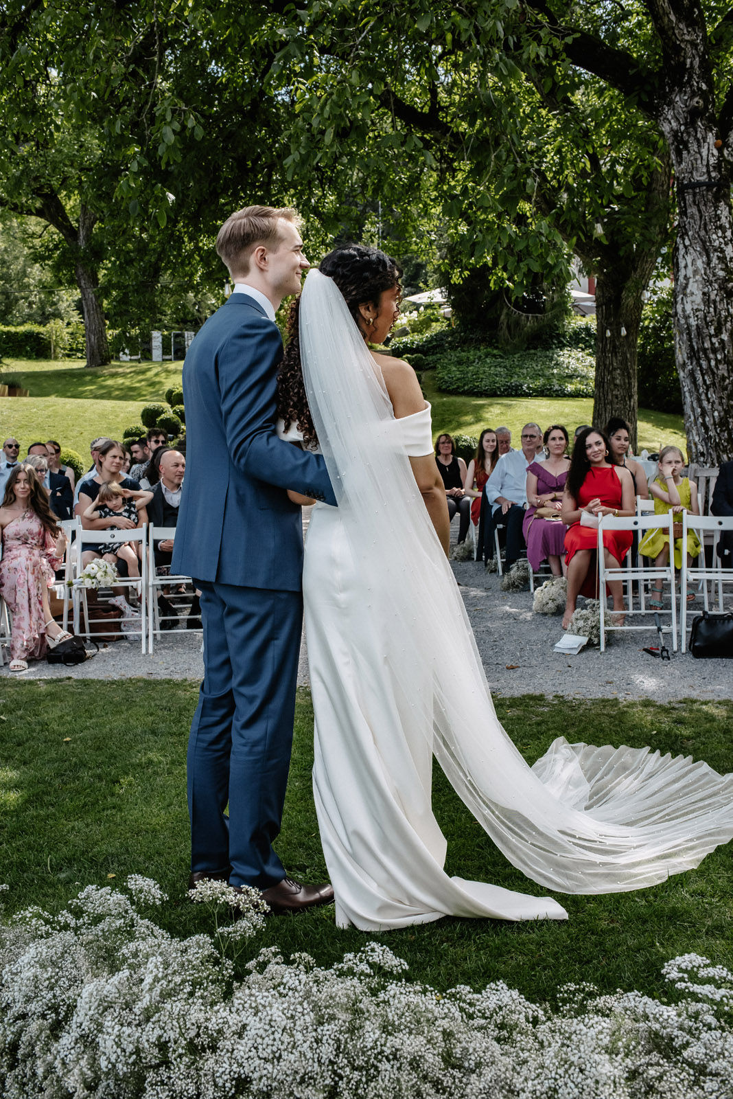 Wedding of Elisa and Dominik by the Rhine in Diessenhofen, Switzerland — photograph 33