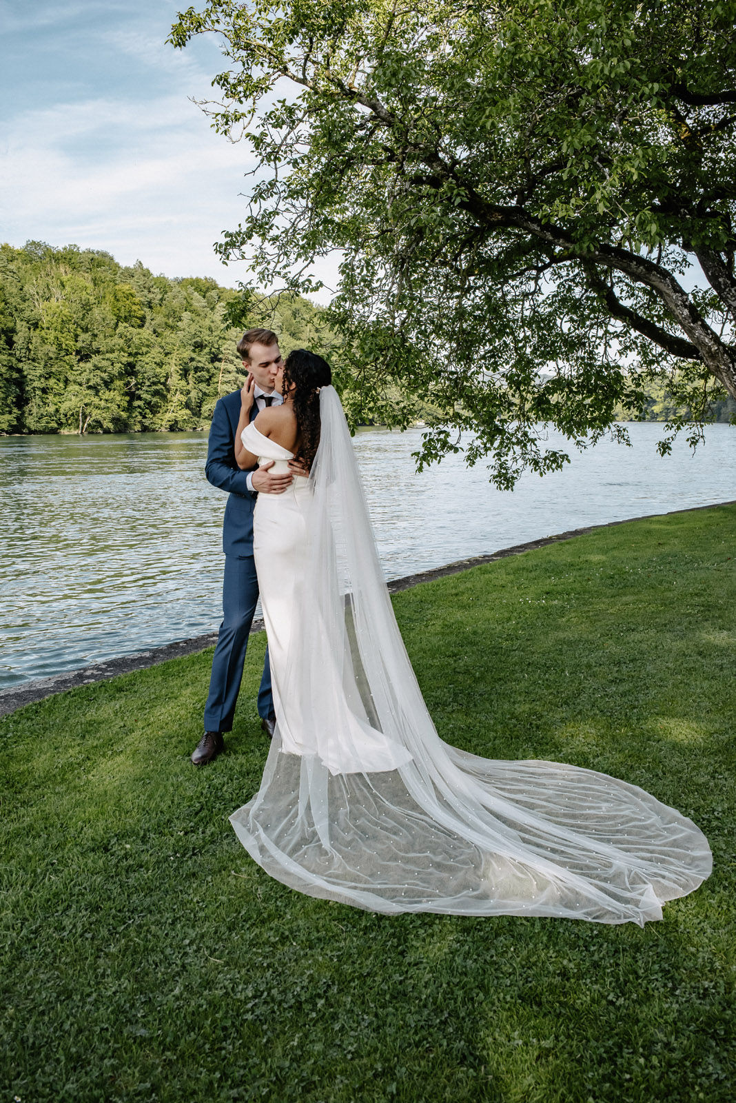 Wedding of Elisa and Dominik by the Rhine in Diessenhofen, Switzerland — photograph 52