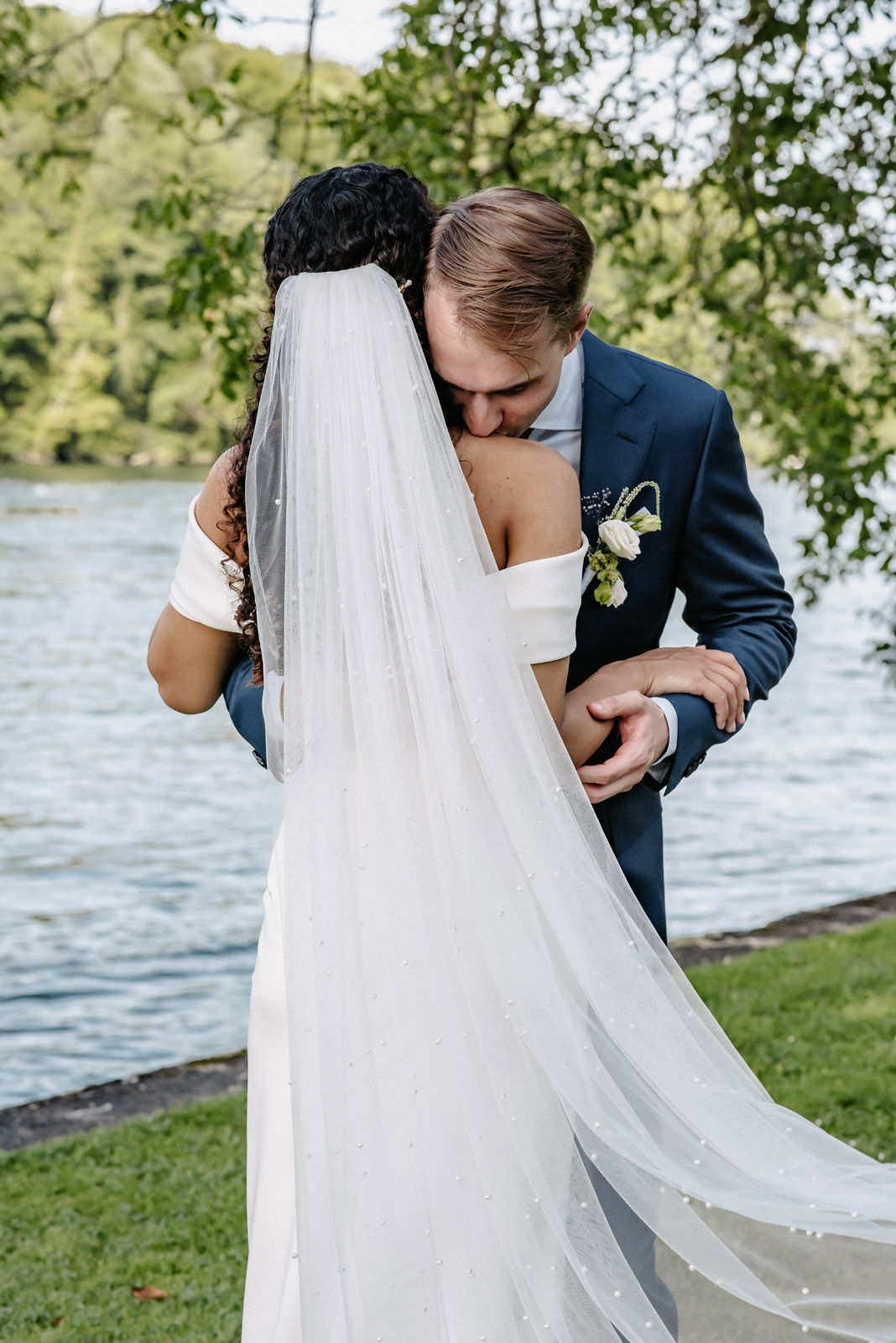Wedding of Elisa and Dominik by the Rhine in Diessenhofen, Switzerland — photograph 57