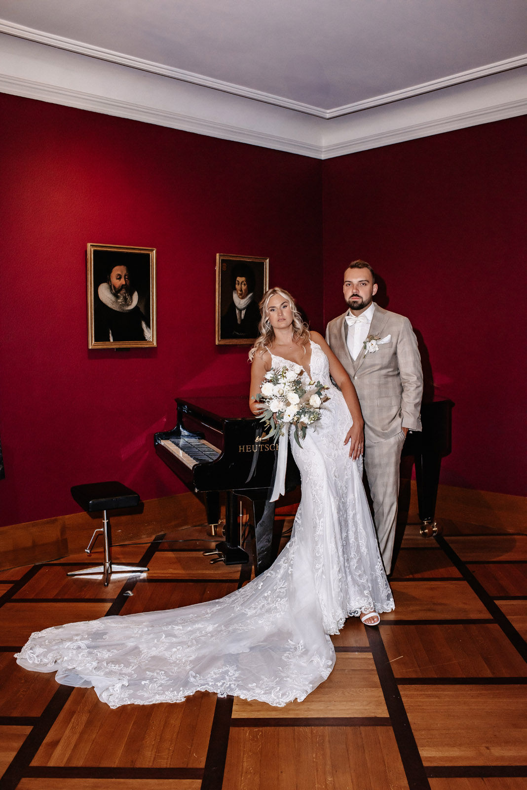 Wedding of Leonie and Robin at Schloss Hünigen, Switzerland — photograph 18