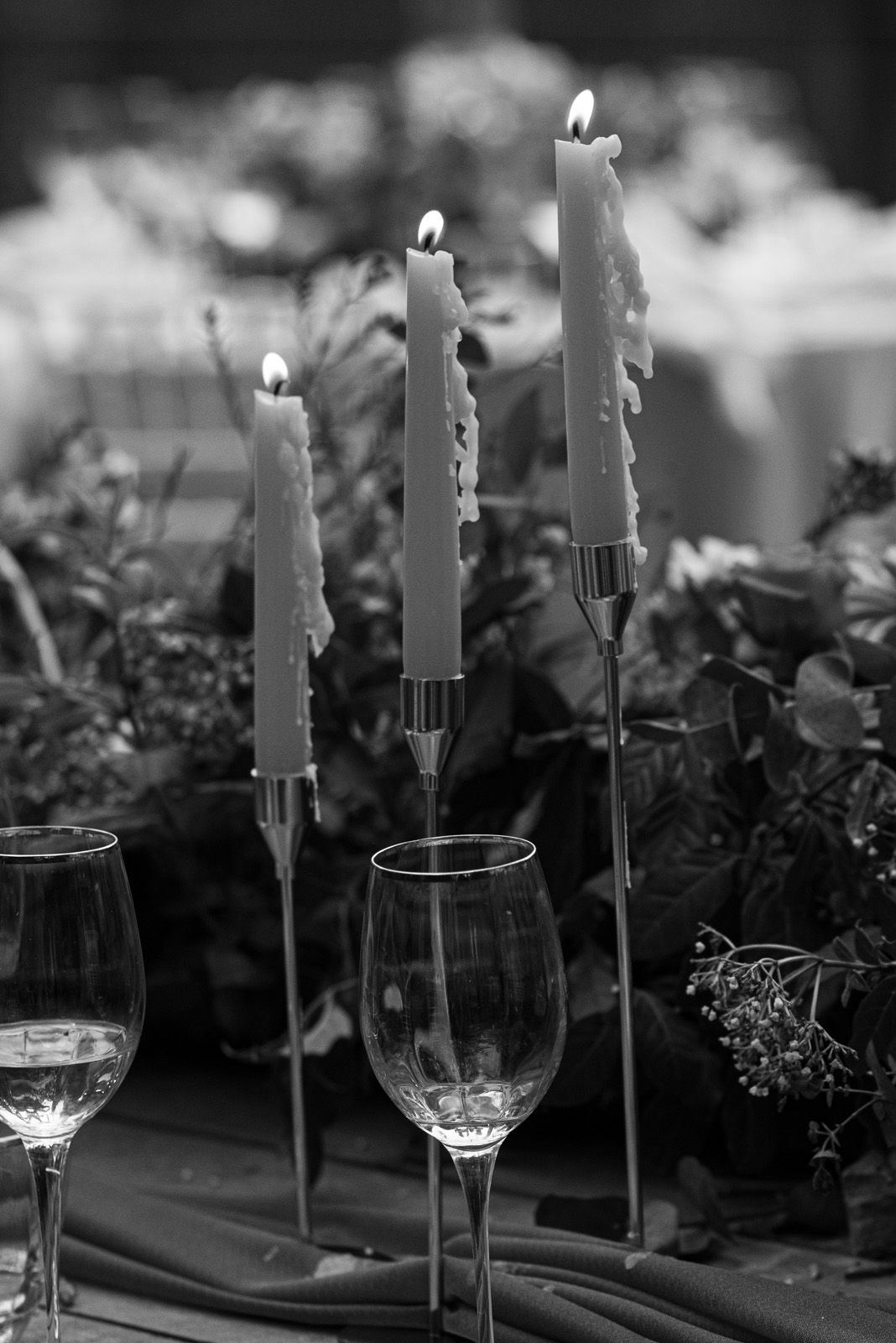 Black-and-white wedding of Nicole and Flavio at Villa Malliana near Lake Como — photograph 18