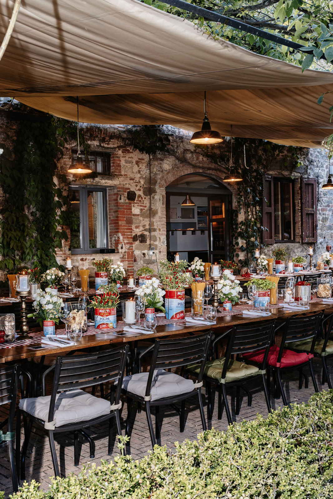 Three-day destination wedding of Fanni and Valentin in Tuscany, Italy — photograph 8