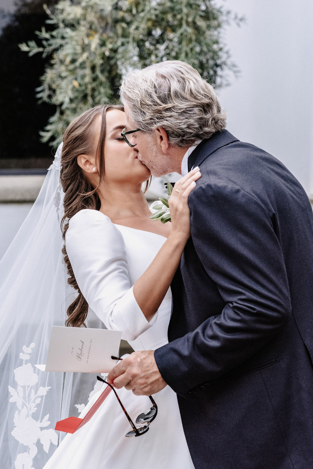 Three-day destination wedding of Fanni and Valentin in Tuscany, Italy — photograph 45