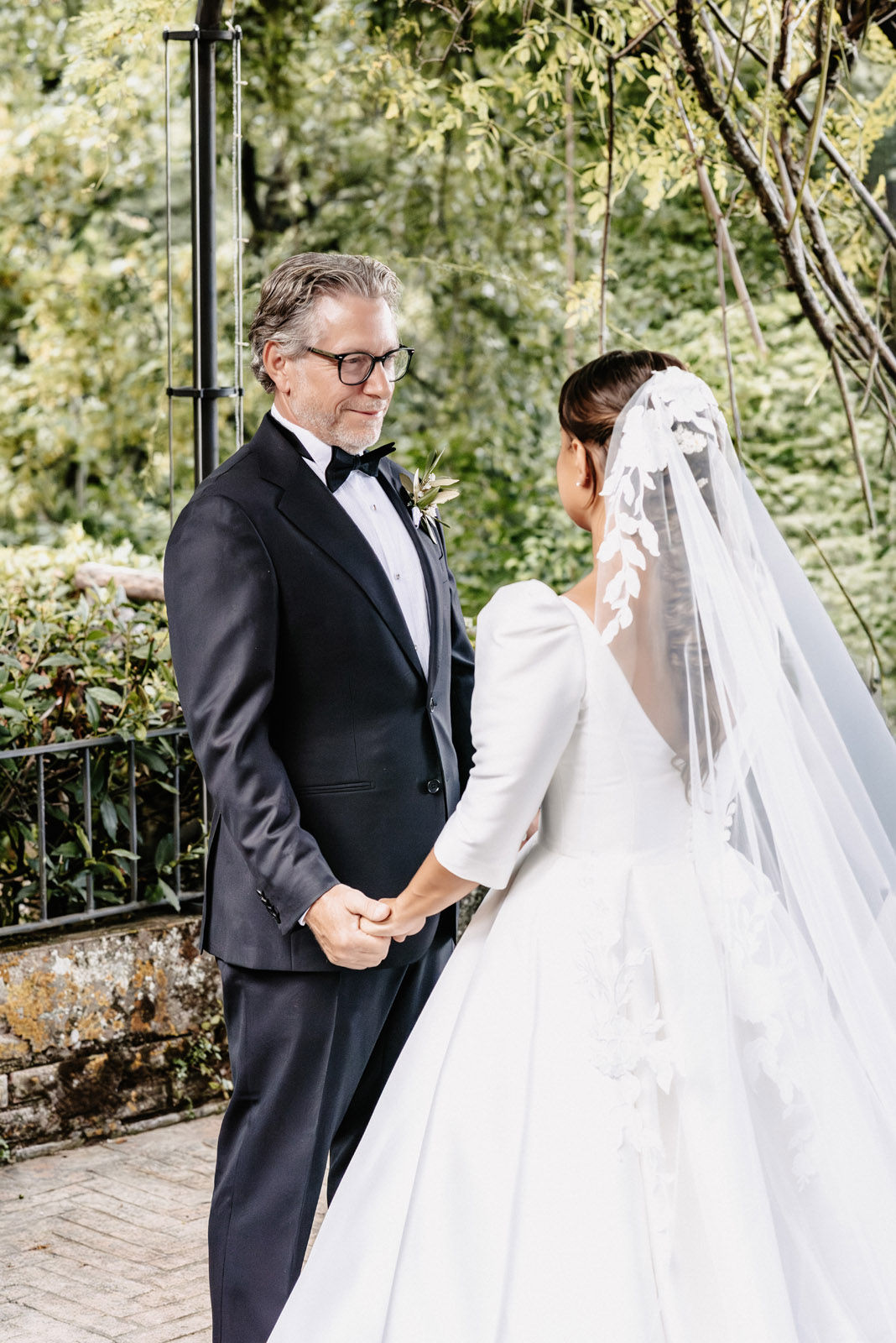 Three-day destination wedding of Fanni and Valentin in Tuscany, Italy — photograph 48