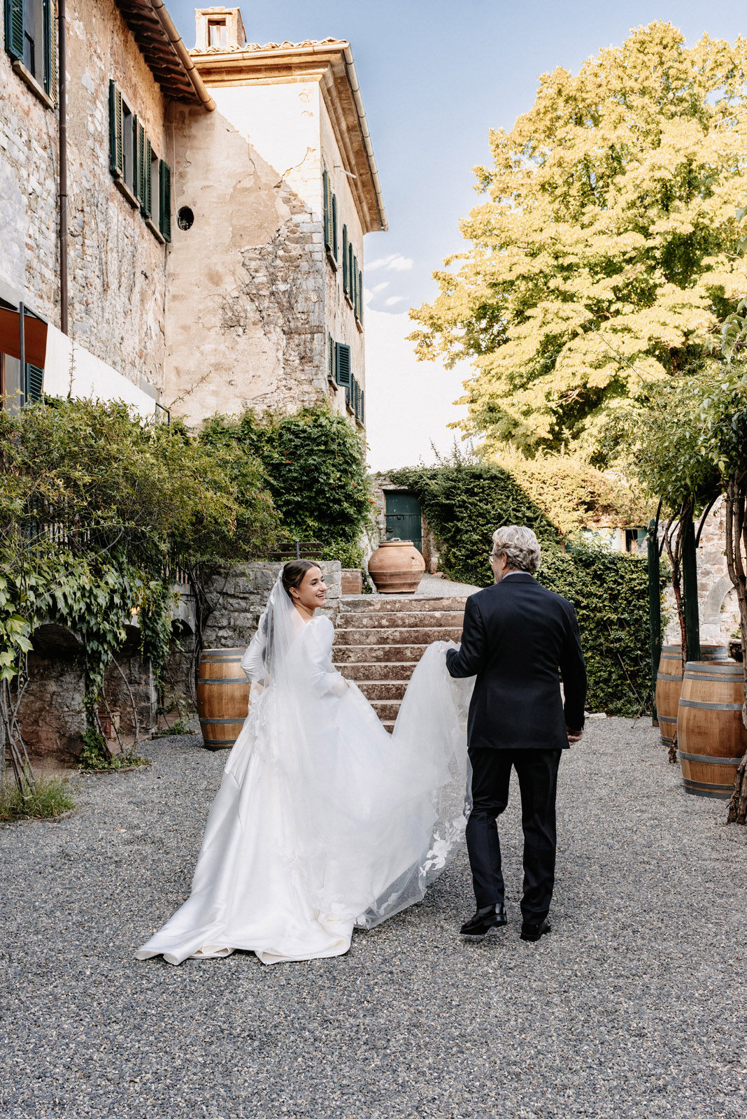 Three-day destination wedding of Fanni and Valentin in Tuscany, Italy — photograph 53