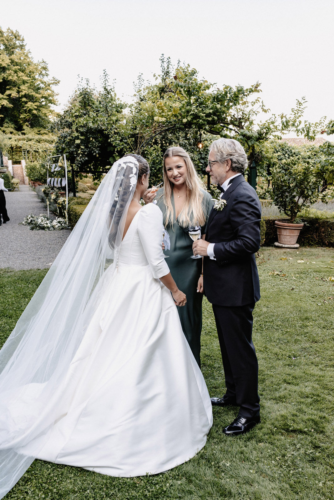 Three-day destination wedding of Fanni and Valentin in Tuscany, Italy — photograph 54