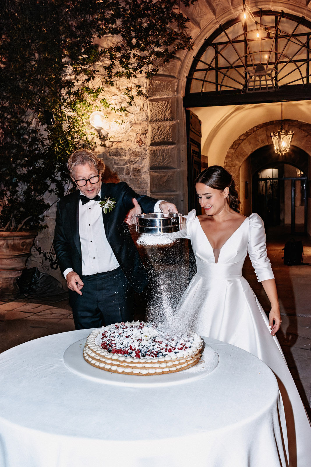 Three-day destination wedding of Fanni and Valentin in Tuscany, Italy — photograph 71
