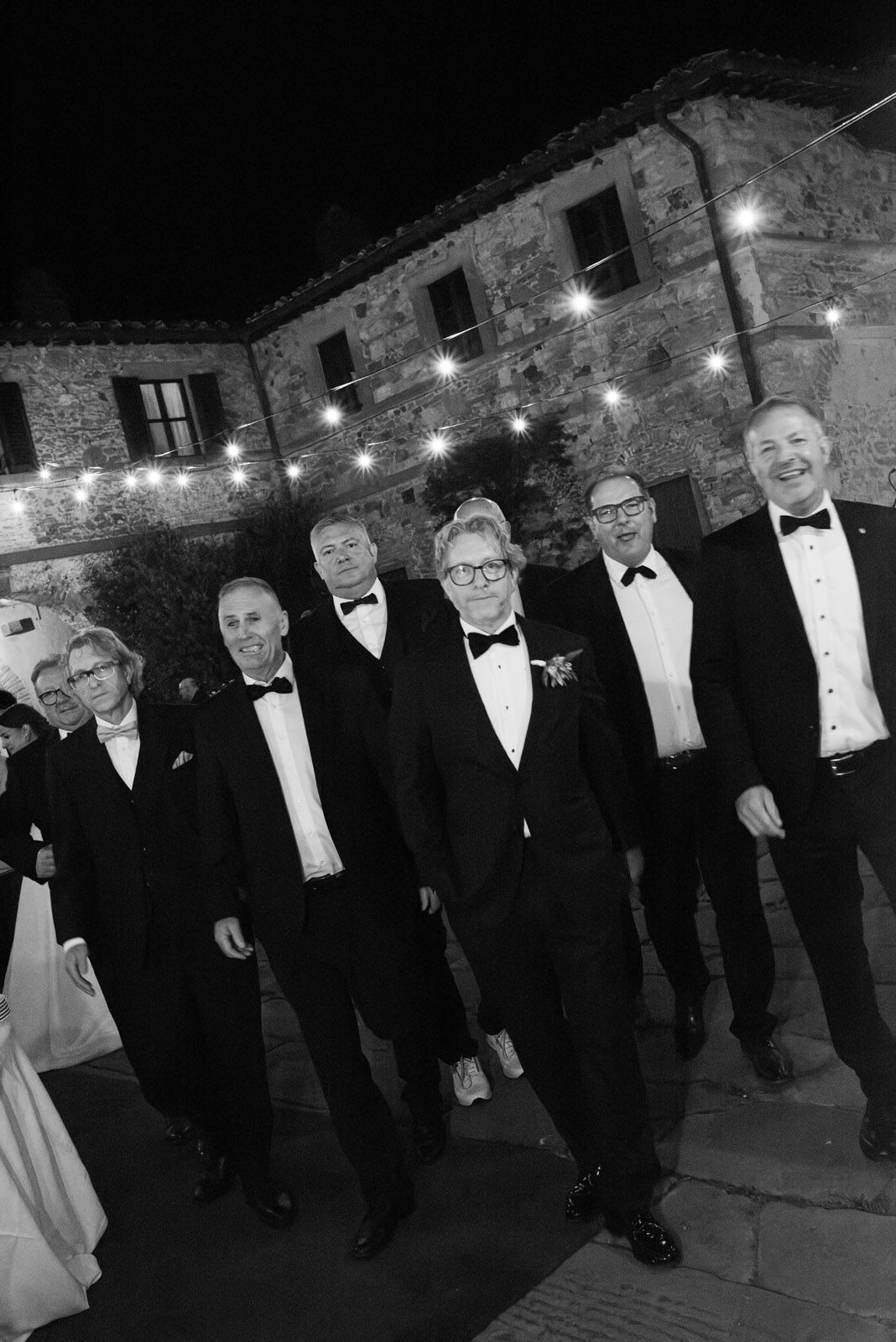 Three-day destination wedding of Fanni and Valentin in Tuscany, Italy — photograph 77