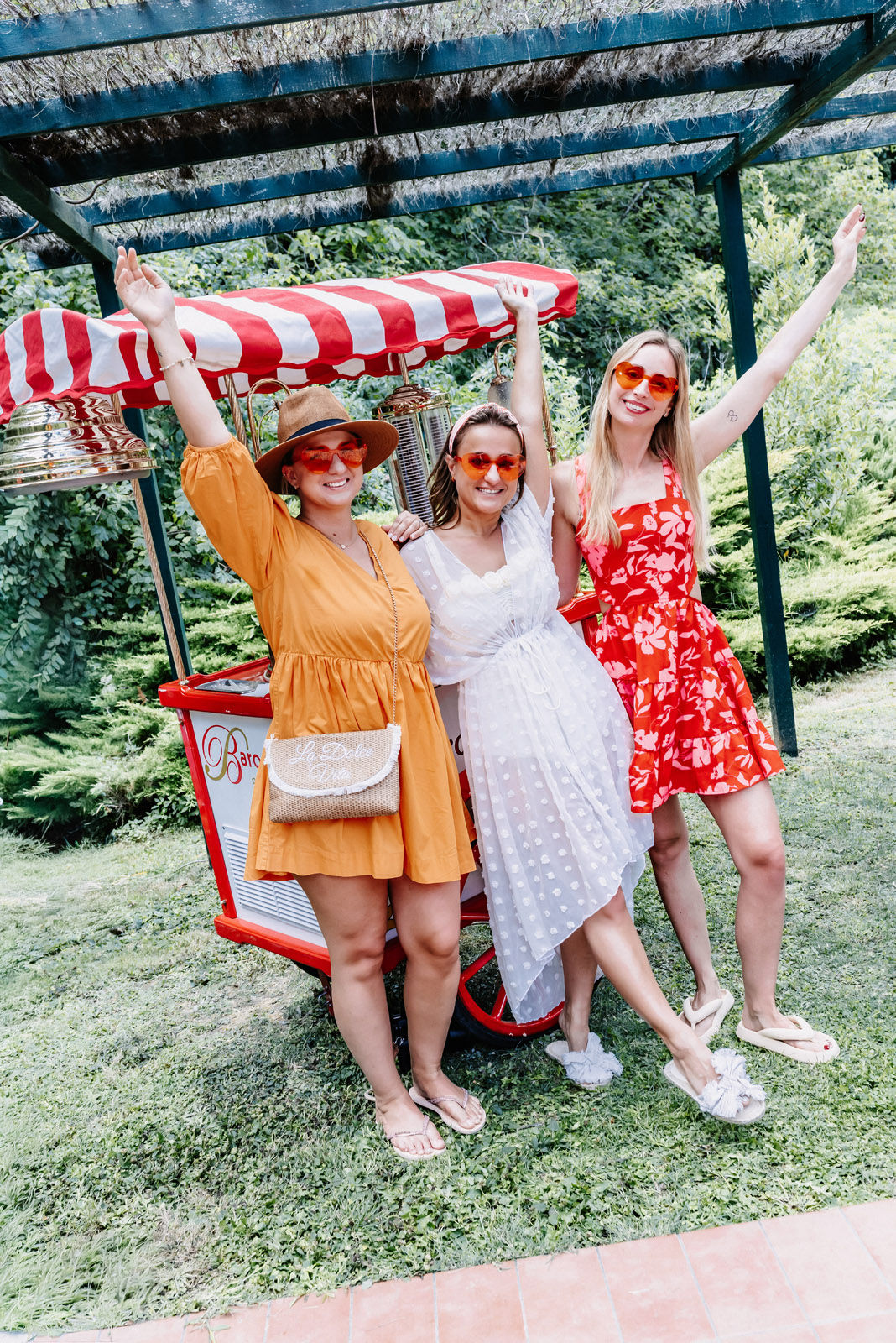 Three-day destination wedding of Fanni and Valentin in Tuscany, Italy — photograph 90