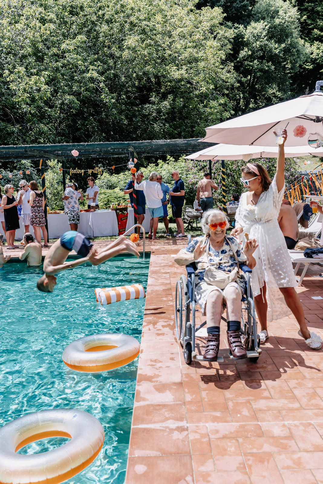 Three-day destination wedding of Fanni and Valentin in Tuscany, Italy — photograph 91